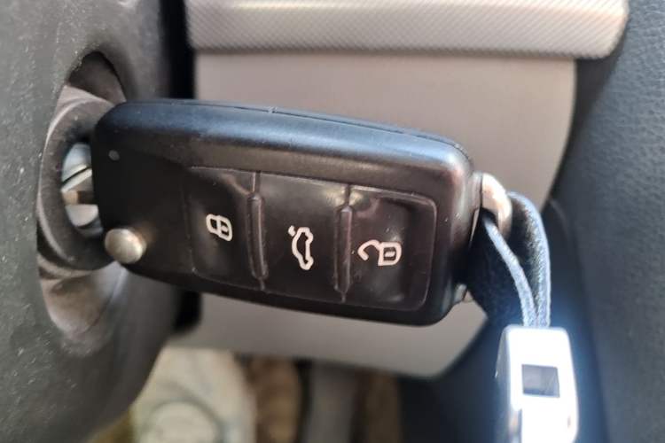 Used Skoda Octavia 2013 1.6L Automatic Yijun Edition Vehicle Key
