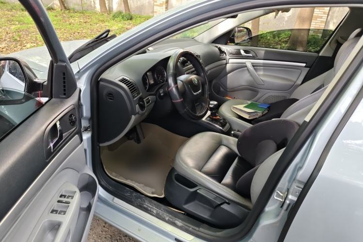 Used Skoda Octavia 2013 1.6L Fifth Anniversary Limited Edition Driver Seat