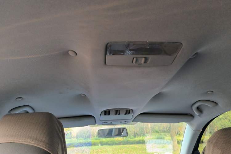 Used Skoda Octavia 2013 1.6L Manual Yijie Edition Headliner