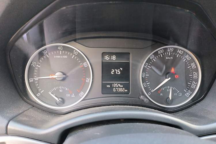 Used Skoda Octavia 2013 1.6L Manual Yijie Edition Instrument Cluster