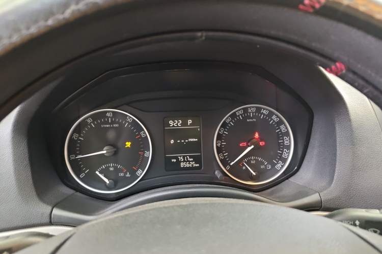 Used Skoda Octavia 2013 1.6L Fifth Anniversary Limited Edition Instrument Cluster