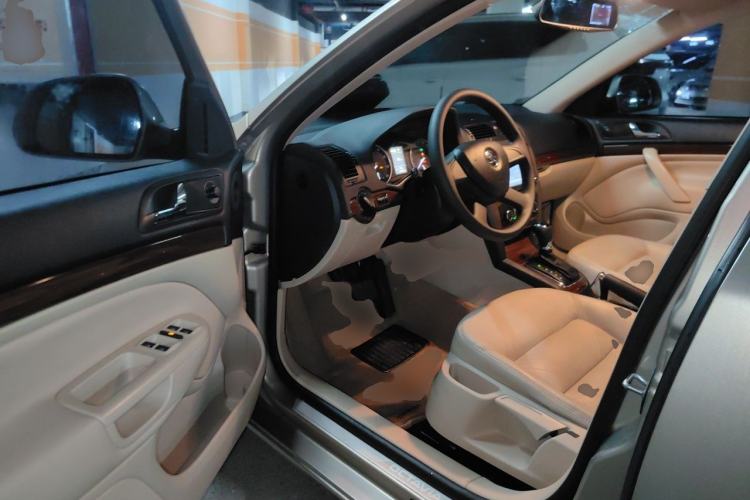Used Skoda Octavia 2013 1.6L Automatic Yijun Edition Driver Seat