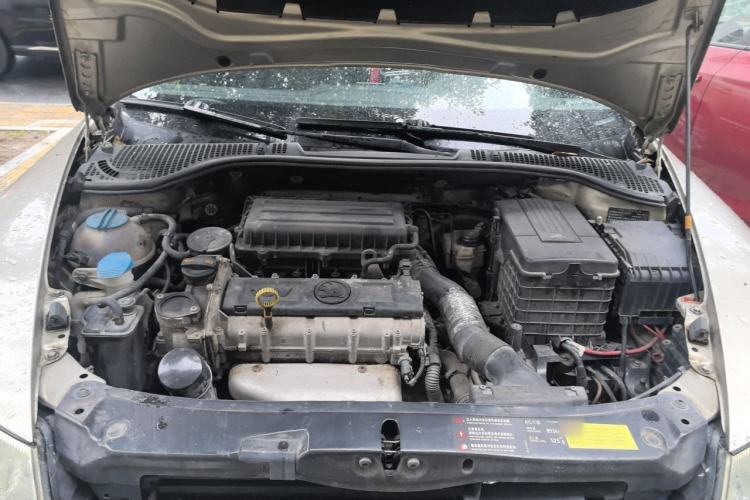 Used Skoda Octavia 2013 1.6L Automatic Yijun Edition Engine Bay