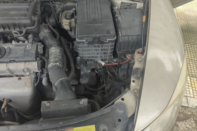 Used Skoda Octavia 2013 1.6L Automatic Yijun Edition Engine Bay Left