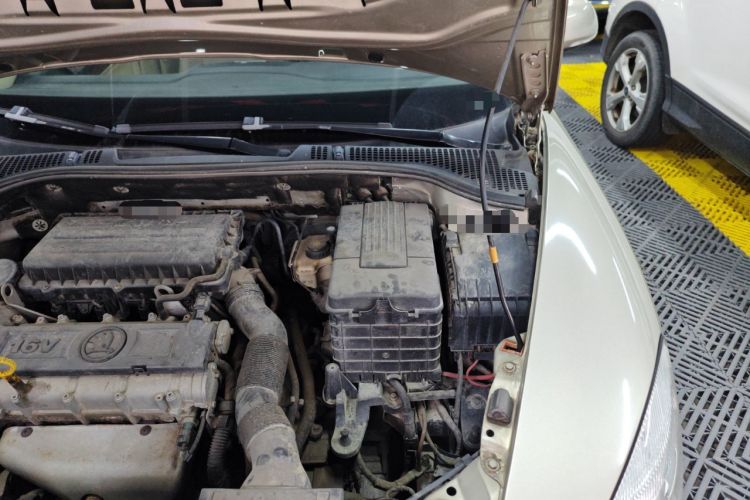 Used Skoda Octavia 2013 1.6L Automatic Yijun Edition Engine Bay Left