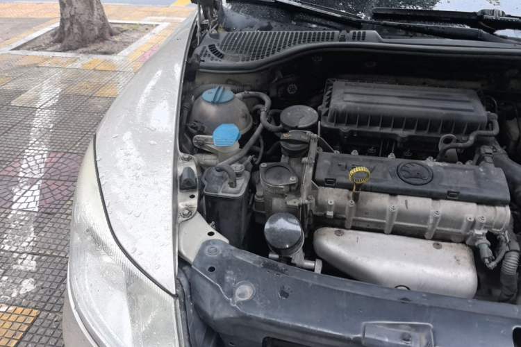 Used Skoda Octavia 2013 1.6L Automatic Yijun Edition Engine Bay Right