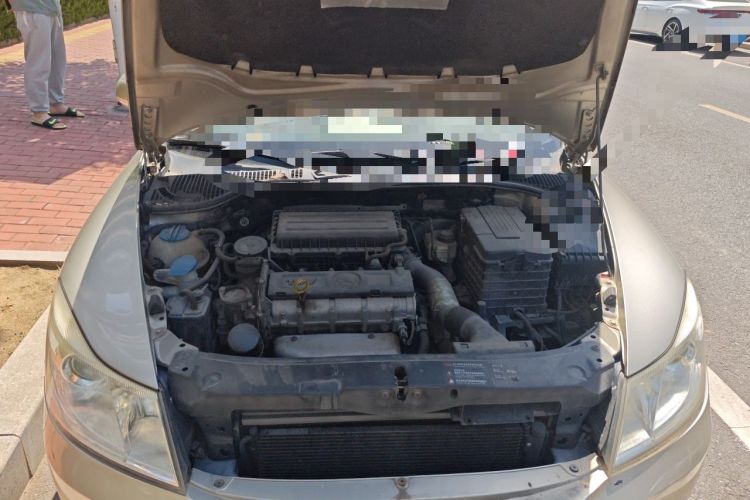 Used Skoda Octavia 2013 1.6L Automatic Yijie Edition Engine Bay