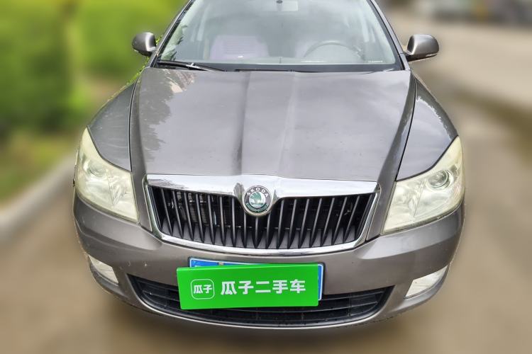 Used Skoda Octavia 2013 1.6L Manual Yijie Edition Front