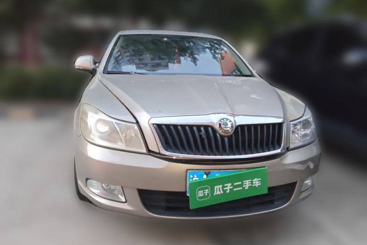 Used Skoda Octavia 2013 1.6L Manual Eado Edition Front