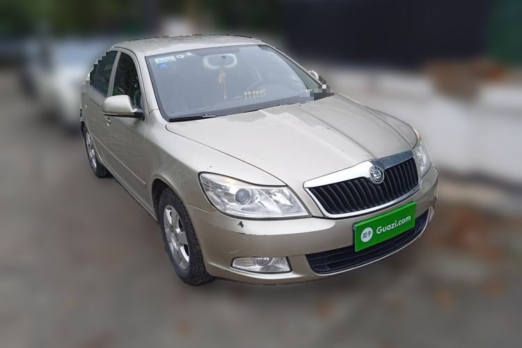 Used Skoda Octavia 2013 1.6L Automatic Elegance Edition Front Right 45 Deg