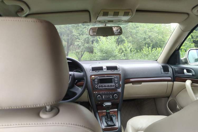 Used Skoda Octavia 2013 1.6L Automatic Yijun Edition Headliner