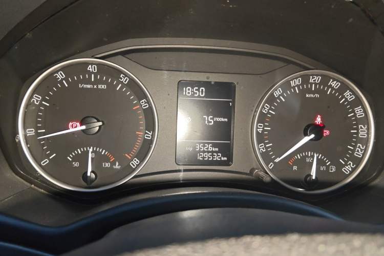 Used Skoda Octavia 2013 1.6L Manual Eado Edition Instrument Cluster