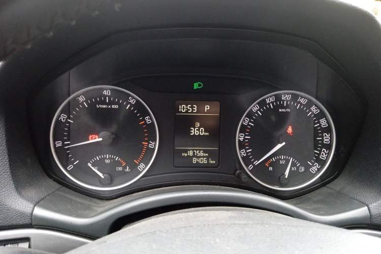 Used Skoda Octavia 2013 1.6L Automatic Elegance Edition Instrument Cluster