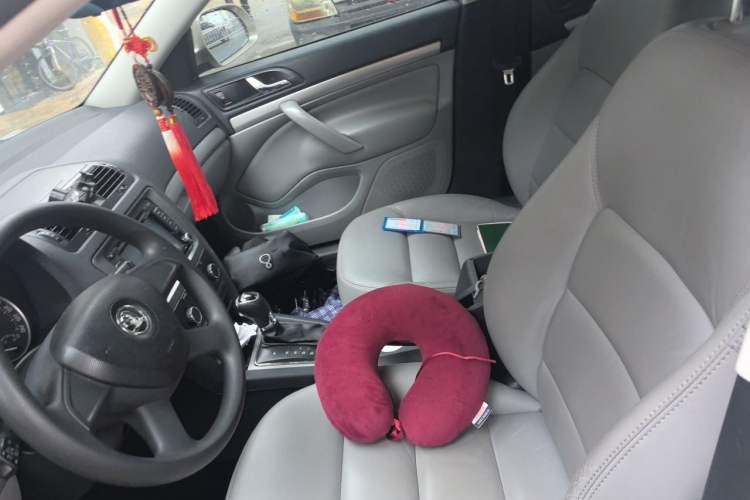 Used Skoda Octavia 2013 1.6L Automatic Yijun Edition Left Front Seat