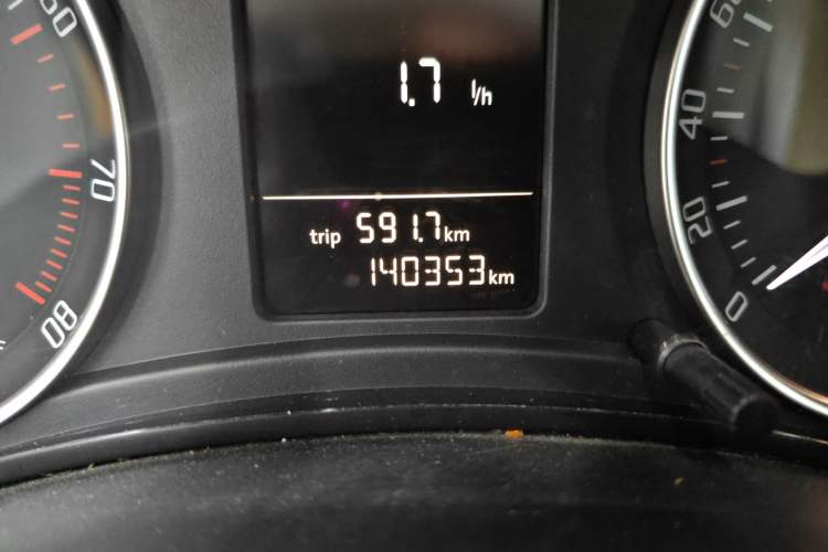 Used Skoda Octavia 2013 1.6L Automatic Yijun Edition Odometer Close Up