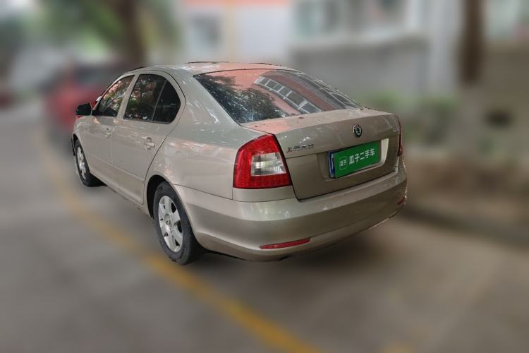 Used Skoda Octavia 2013 1.6L Automatic Yijie Edition Rear Left 45 Deg