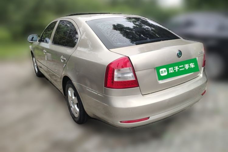 Used Skoda Octavia 2013 1.6L Automatic Yijun Edition Rear Left 45 Deg
