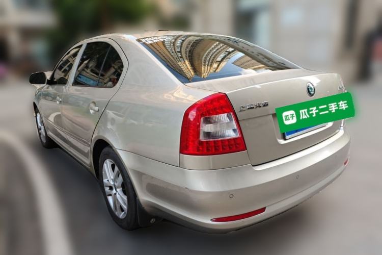 Used Skoda Octavia 2013 1.6L Automatic Yijun Edition Rear Left 45 Deg