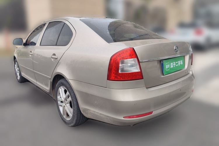 Used Skoda Octavia 2013 1.6L Automatic Yijun Edition Rear Left 45 Deg