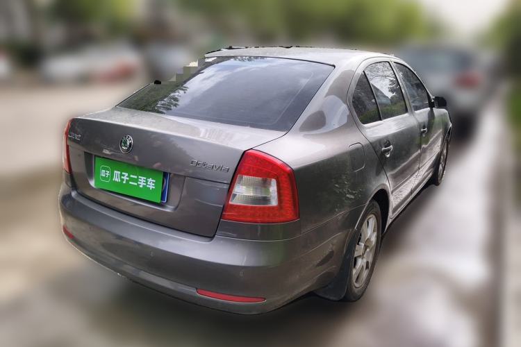Used Skoda Octavia 2013 1.6L Manual Yijie Edition Rear Right 45 Deg