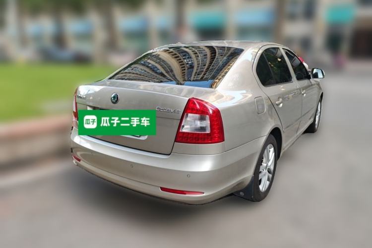 Used Skoda Octavia 2013 1.6L Automatic Yijun Edition Rear Right 45 Deg
