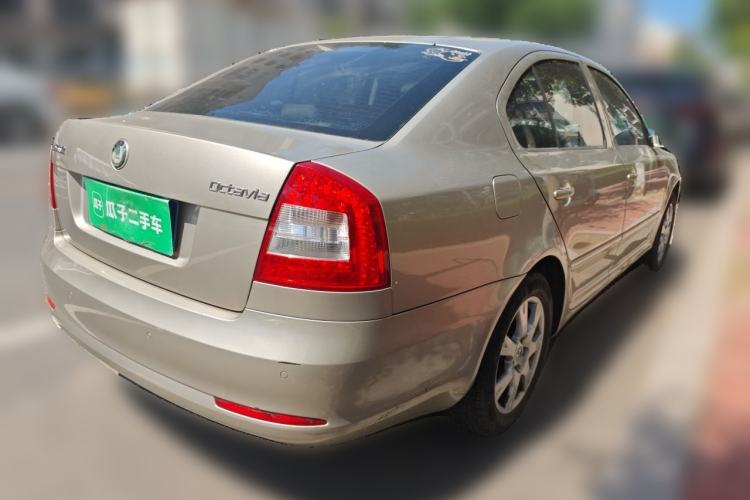 Used Skoda Octavia 2013 1.6L Automatic Yijie Edition Rear Right 45 Deg