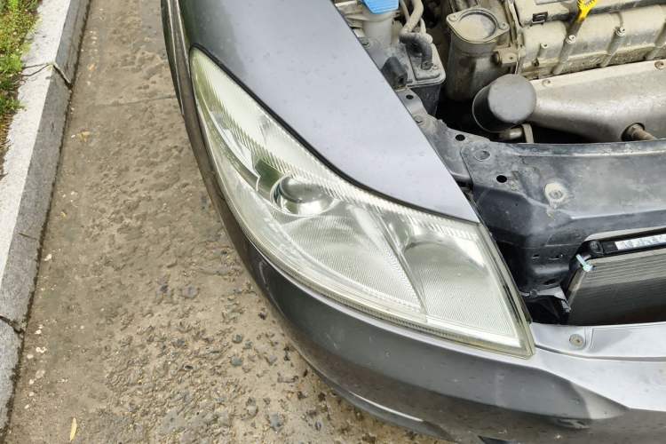 Used Skoda Octavia 2013 1.6L Manual Yijie Edition Right Front Headlight