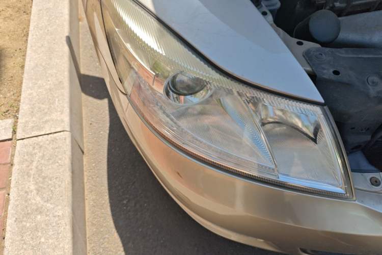 Used Skoda Octavia 2013 1.6L Automatic Yijie Edition Right Front Headlight