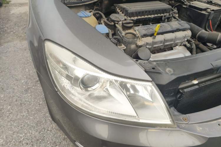Used Skoda Octavia 2013 1.6L Manual Yijie Edition Right Front Headlight