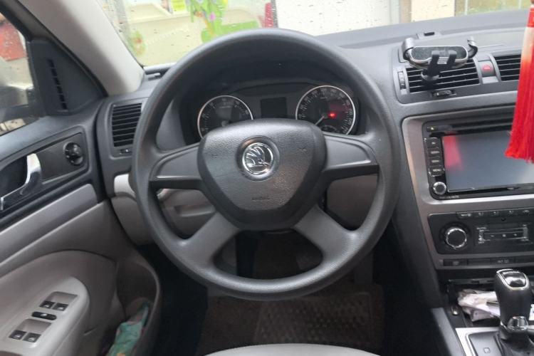 Used Skoda Octavia 2013 1.6L Automatic Yijun Edition Steering Wheel