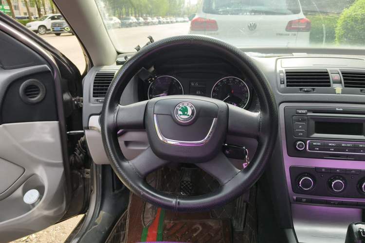 Used Skoda Octavia 2013 1.6L Manual Yijie Edition Steering Wheel