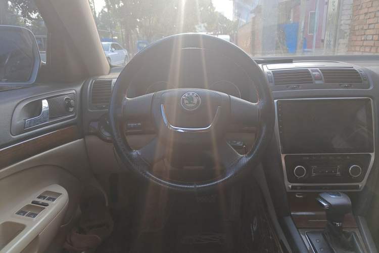 Used Skoda Octavia 2013 1.6L Automatic Yijun Edition Steering Wheel