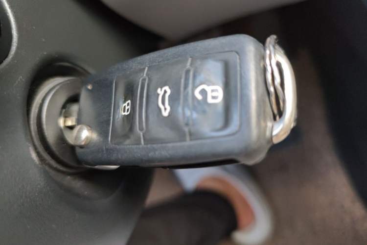 Used Skoda Octavia 2013 1.6L Automatic Yijun Edition Vehicle Key