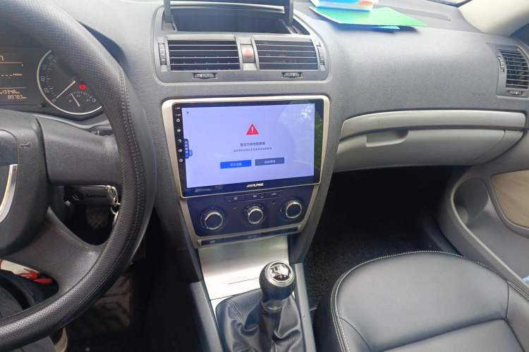 Used Skoda Octavia 2013 1.6L Manual Yijie Edition Audio And AC Panel