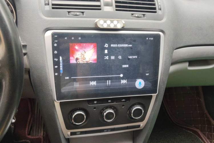 Used Skoda Octavia 2013 1.6L Manual Yijie Edition Audio And AC Panel