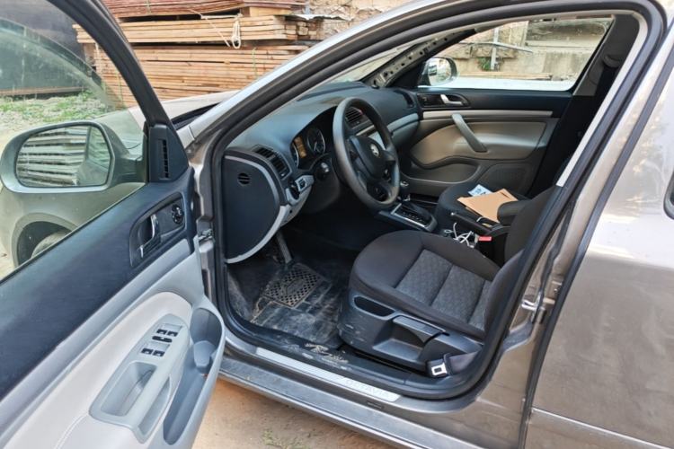 Used Skoda Octavia 2013 1.6L Automatic Yijie Edition Driver Seat