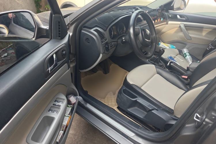 Used Skoda Octavia 2013 1.6L Manual Yijie Edition Driver Seat