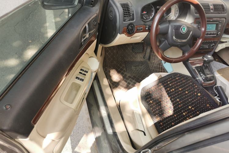 Used Skoda Octavia 2013 1.6L Automatic Yijun Edition Driver Seat