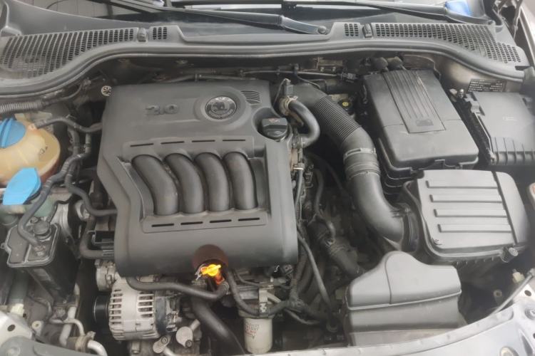 Used Skoda Octavia 2013 2.0L Automatic Yijie Edition Engine Bay
