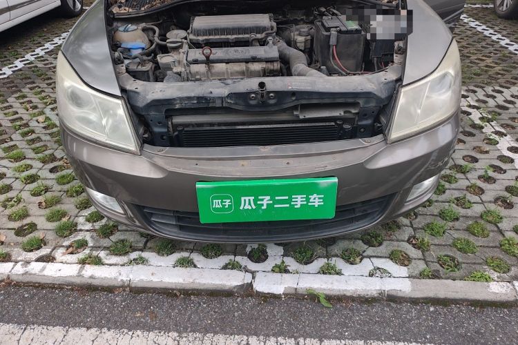 Used Skoda Octavia 2013 1.6L Manual Yijun Edition Engine Bay