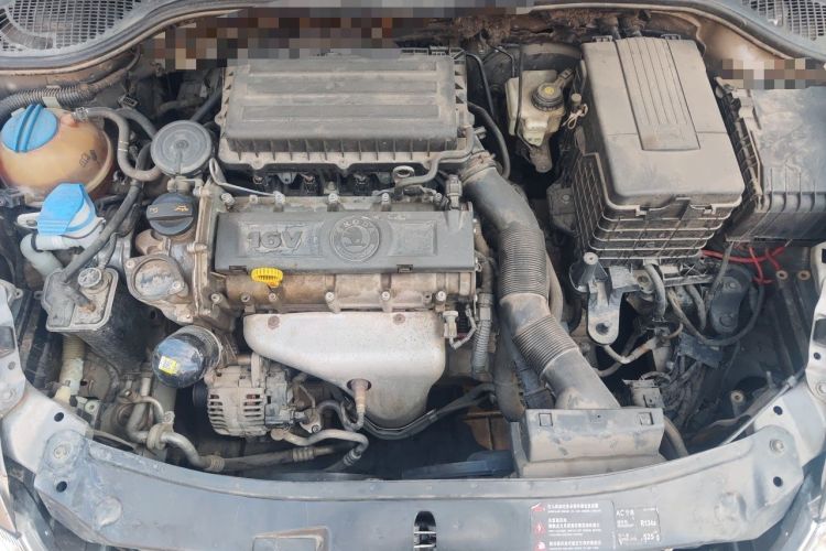 Used Skoda Octavia 2013 1.6L Automatic Yijie Edition Engine Bay