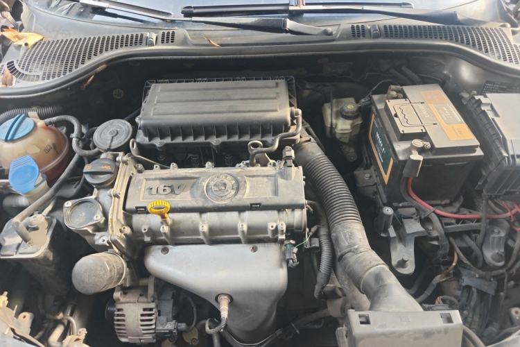 Used Skoda Octavia 2013 1.6L Manual Yijie Edition Engine Bay