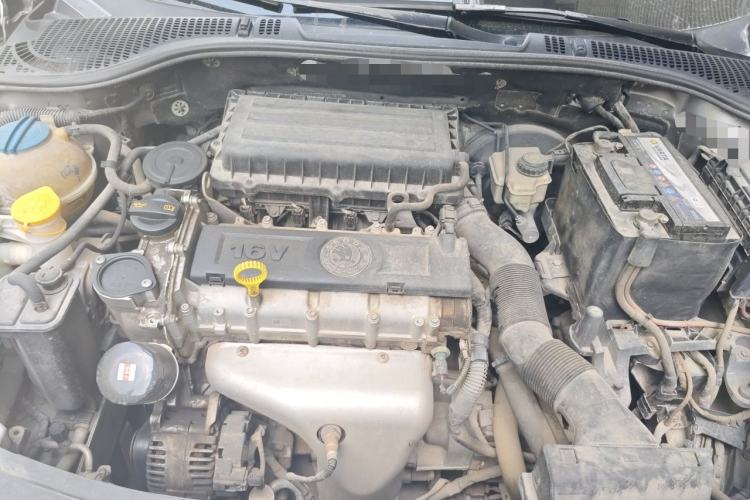Used Skoda Octavia 2013 1.6L Manual Yijun Edition Engine Bay