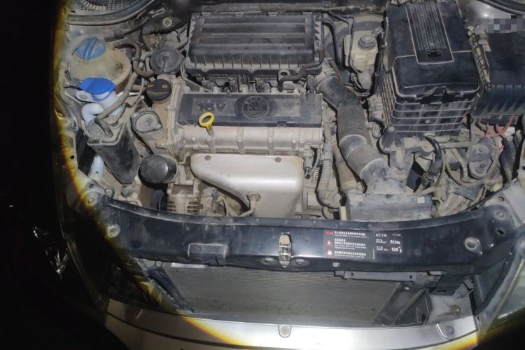 Used Skoda Octavia 2013 1.6L Automatic Yijie Edition Engine Bay