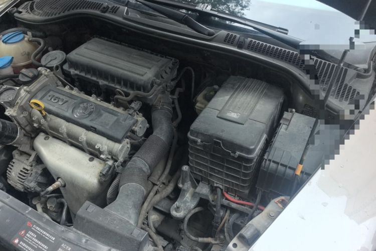 Used Skoda Octavia 2013 1.6L Automatic Yijun Edition Engine Bay Left