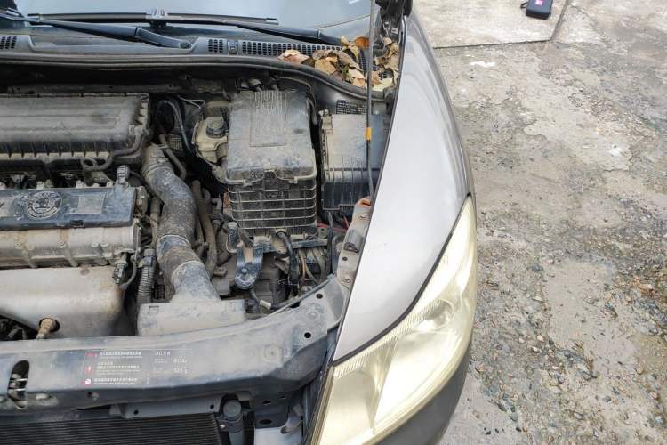 Used Skoda Octavia 2013 1.6L Automatic Yijie Edition Engine Bay Left
