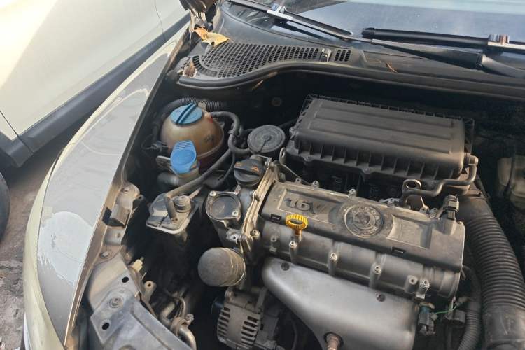 Used Skoda Octavia 2013 1.6L Manual Yijie Edition Engine Bay Left