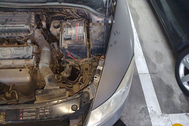 Used Skoda Octavia 2013 1.6L Manual Yijie Edition Engine Bay Left