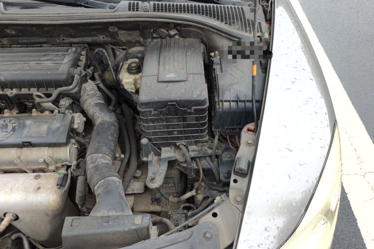 Used Skoda Octavia 2013 1.6L Automatic Yijie Edition Engine Bay Left