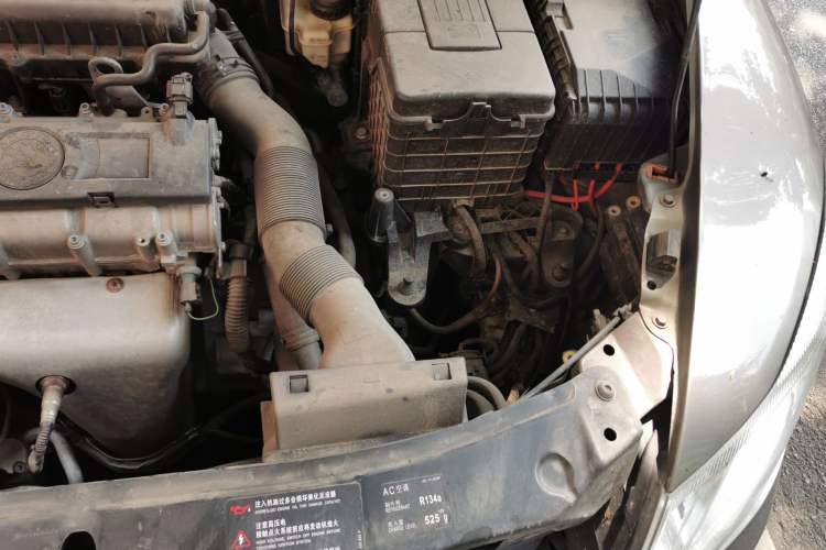 Used Skoda Octavia 2013 1.6L Automatic Yijun Edition Engine Bay Left